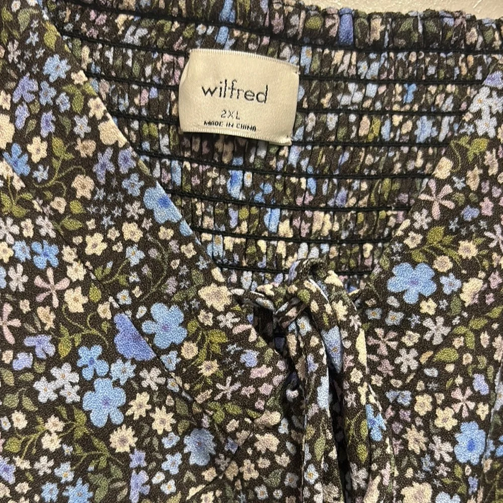 Wilfred Floral Novella Top with Blue Accents Size 2XL Aritzia - Picture 4 of 5